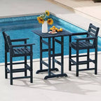 Ensemble de bar 3 pièces Costway pour terrasse, chaises de bar en PEHD avec table haute carrée, repose-pieds et dossier Bleu marine/Gris/Marron/Noir