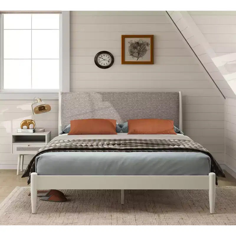 Ensemble de chambre à coucher Roundhill Furniture Feeney 2 pièces, lit plateforme avec table de chevet, blanc crème, grand lit