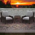 Ensemble de 3 pièces de sièges Courtyard Casual en teck FSC Bermuda Comprend : Deux fauteuils club et une table d'appoint carrée