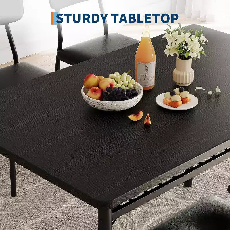 Ensemble Table à Manger Acekool pour 4 avec Étagère de Rangement, Table de Cuisine 5 Pièces et Chaises Rembourrées, Plateau en Bois et Cadre en Métal, pour Petits Espaces, Couleur Rétro