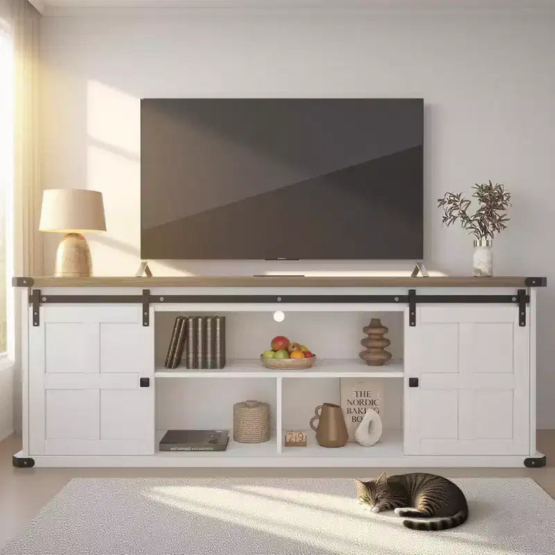 Meuble TV de ferme de 70 pouces pour téléviseurs de 80/75/70 pouces, meuble de rangement avec prises de courant et porte coulissante, meuble TV rustique, meuble multimédia