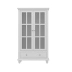 Meuble de cuisine blanc avec portes vitrées, étagère ouverte et tiroirs de rangement