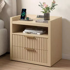 Table de chevet cannelée de 24 pouces de large avec station de recharge, 2 tiroirs, étagère ouverte, table de chevet en bois naturel, table d'appoint moderne du milieu du siècle pour chambre à coucher