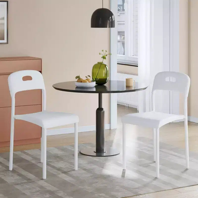 Chaises empilables en plastique avec pieds en métal - Dossier ergonomique, chaises de salle à manger résistantes aux taches pour cuisine, bureau, salon et extérieur