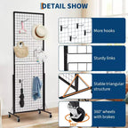 Panneau de présentation mural grillagé mobile noir, base triangulaire en T et crochets supplémentaires, pour la vente au détail et la maison
