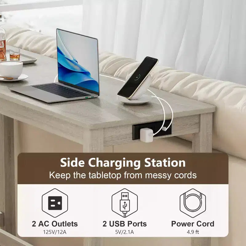 Ensemble de table de bar Costway 4 pièces avec station de recharge et 3 tabourets rembourrés pour salon et cuisine