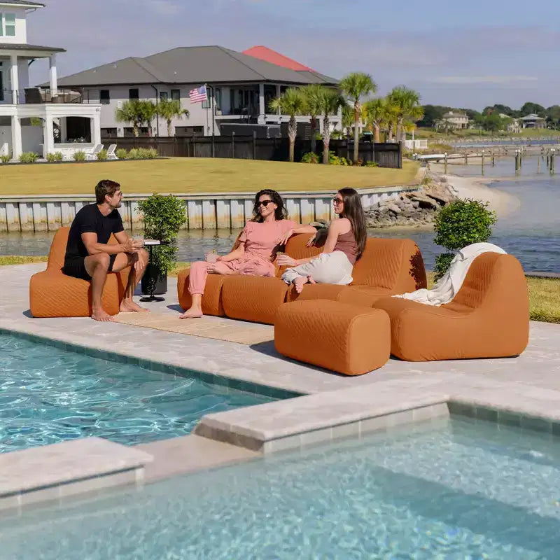 Ensemble de mobilier de jardin Big Joe Solvana, canapé en cuir surpiqué de silicone doux au toucher et résistant aux intempéries, sectionnel 7 pièces, couleur sable miel
