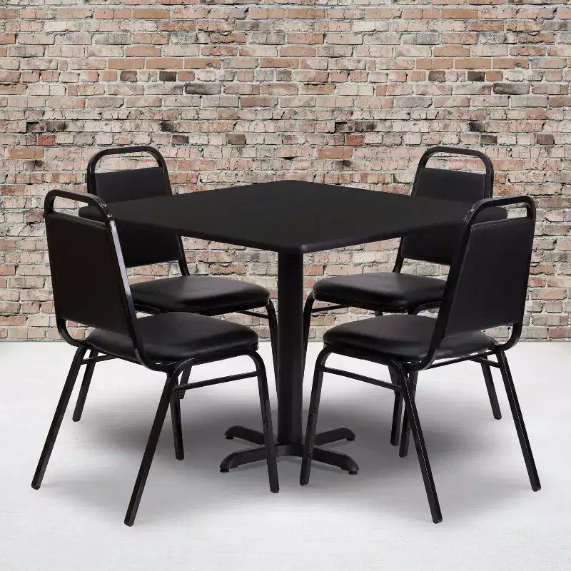 Ensemble table carrée stratifiée Emma et Oliver 36 po avec piètement en X et 4 chaises de banquet
