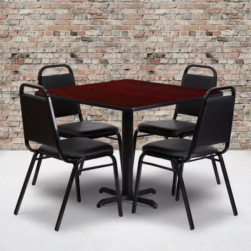 Ensemble table carrée stratifiée Emma et Oliver 36 po avec piètement en X et 4 chaises de banquet