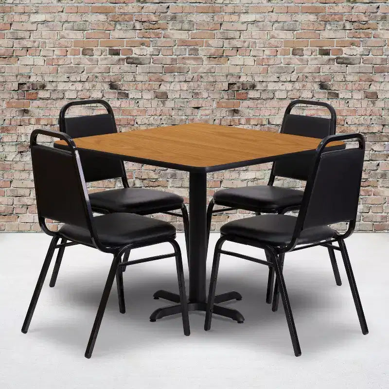Ensemble table carrée stratifiée Emma et Oliver 36 po avec piètement en X et 4 chaises de banquet