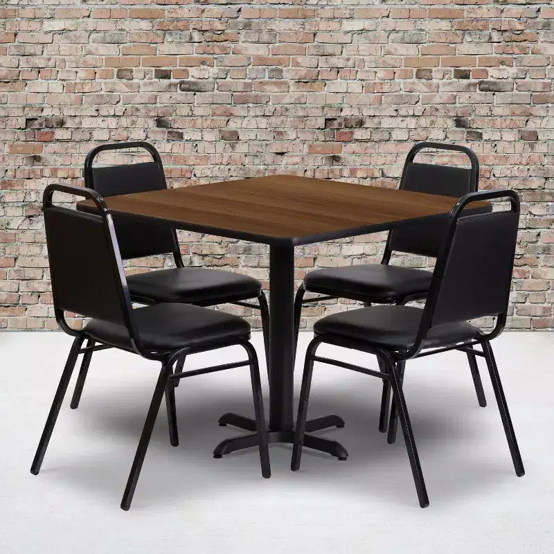 Ensemble table carrée stratifiée Emma et Oliver 36 po avec piètement en X et 4 chaises de banquet