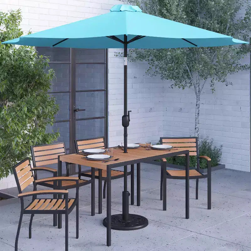 Ensemble de salle à manger 7 pièces Merrick Lane avec parasol et base - Table à cadre en acier avec trou pour parasol et 4 fauteuils de club