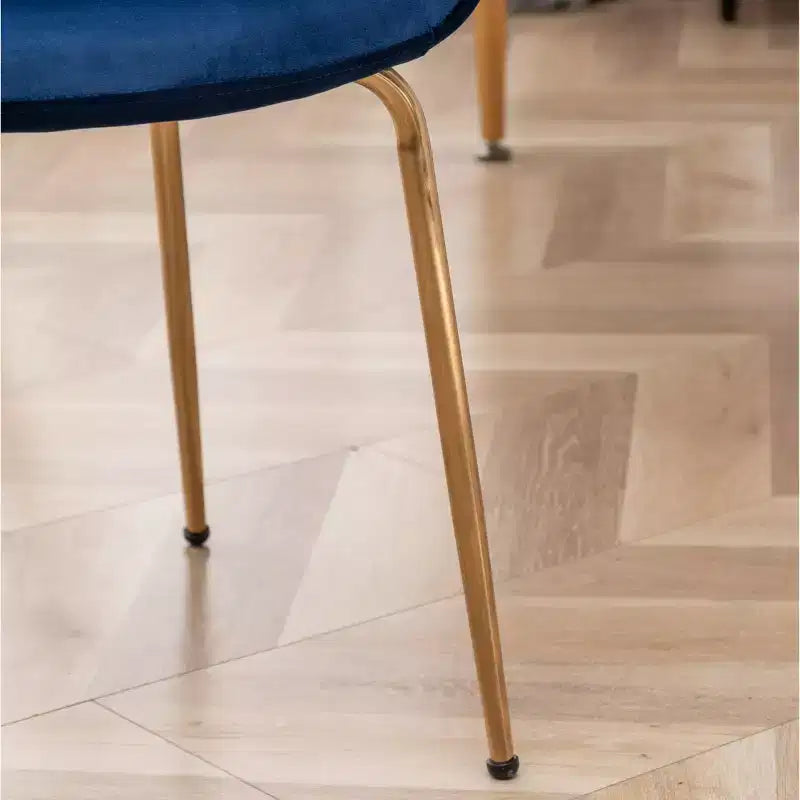 Ensemble de salle à manger rond 5 pièces Avant de Roundhill Furniture, avec table et 4 chaises